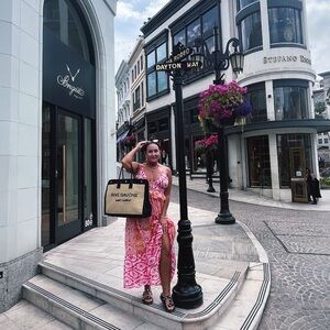 Meet your Posher, Samantha